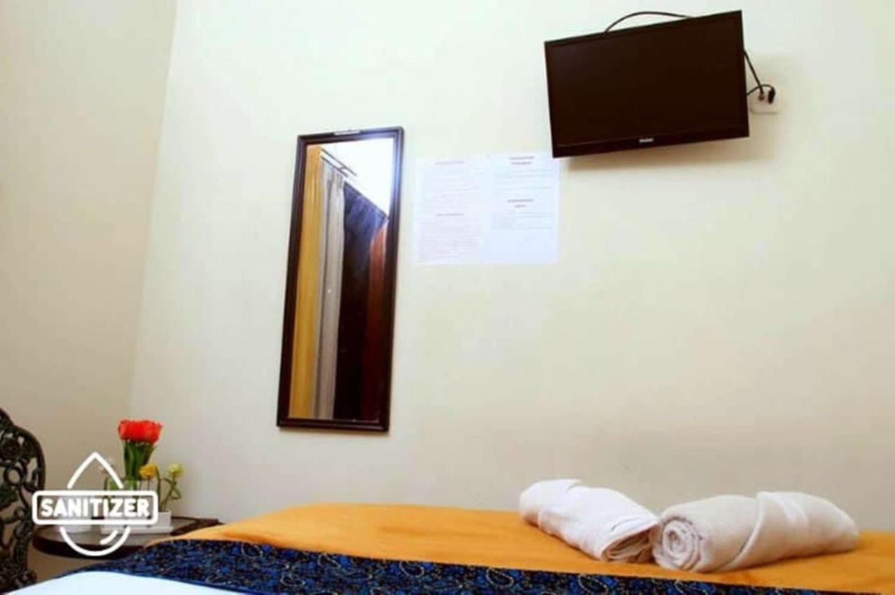 Unique Guesthouse Bandung Exterior foto