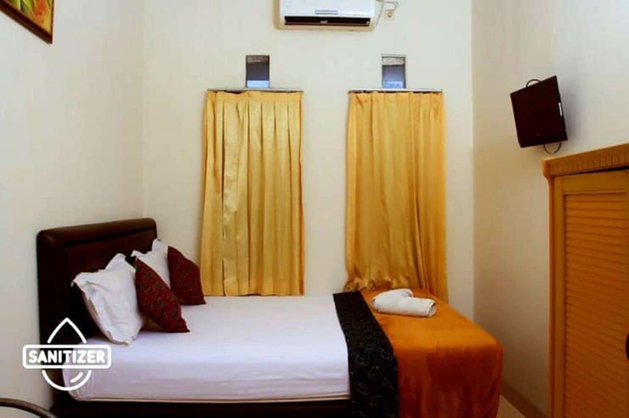 Unique Guesthouse Bandung Exterior foto
