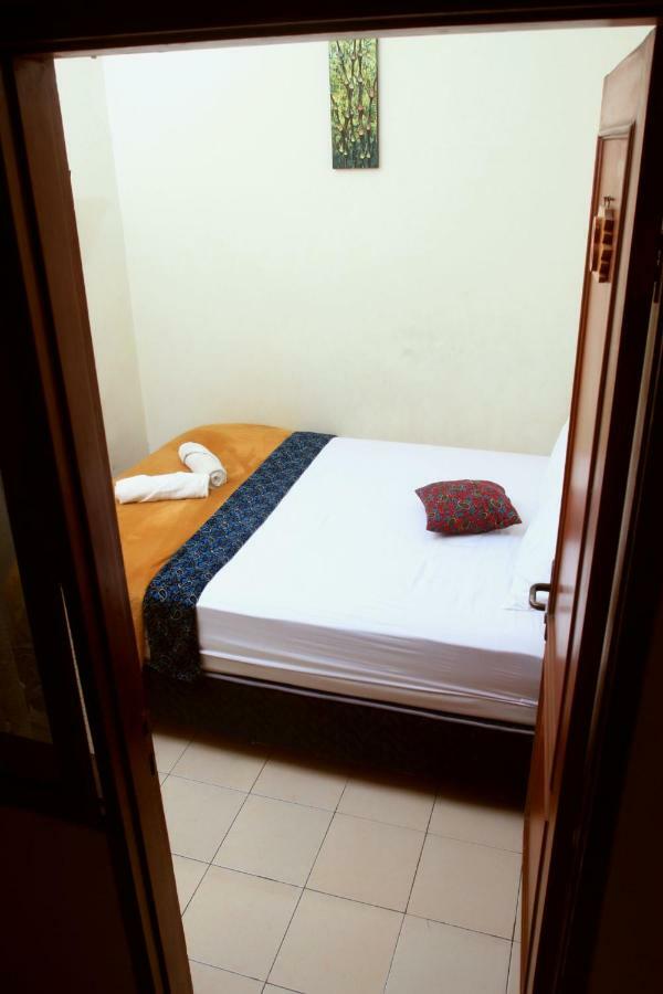 Unique Guesthouse Bandung Exterior foto